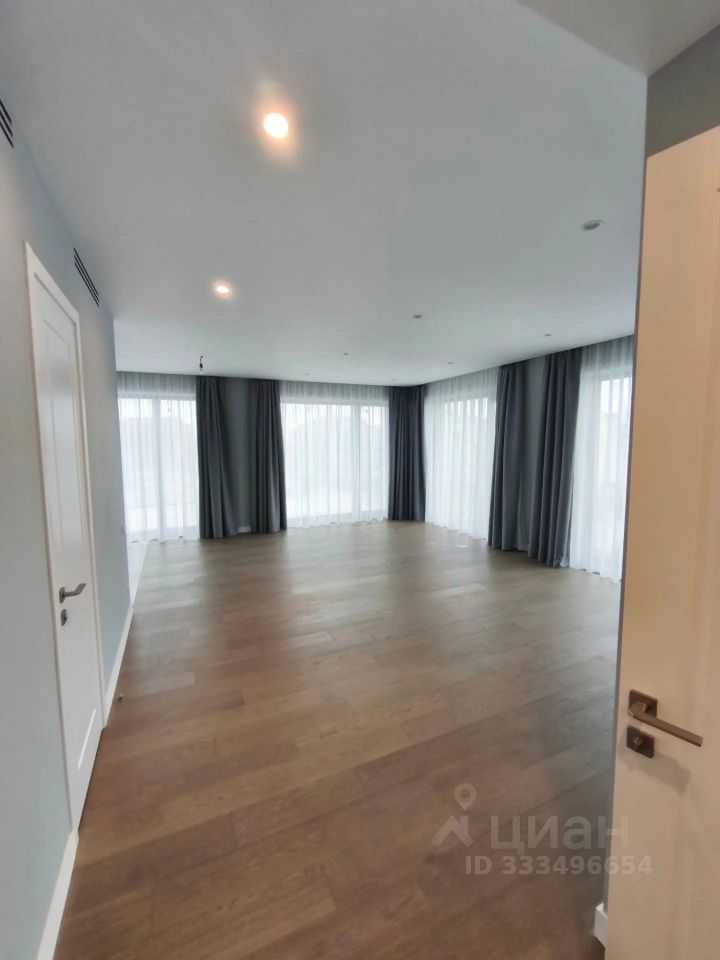 3-комн. квартира, 95 м², 8/10 этаж