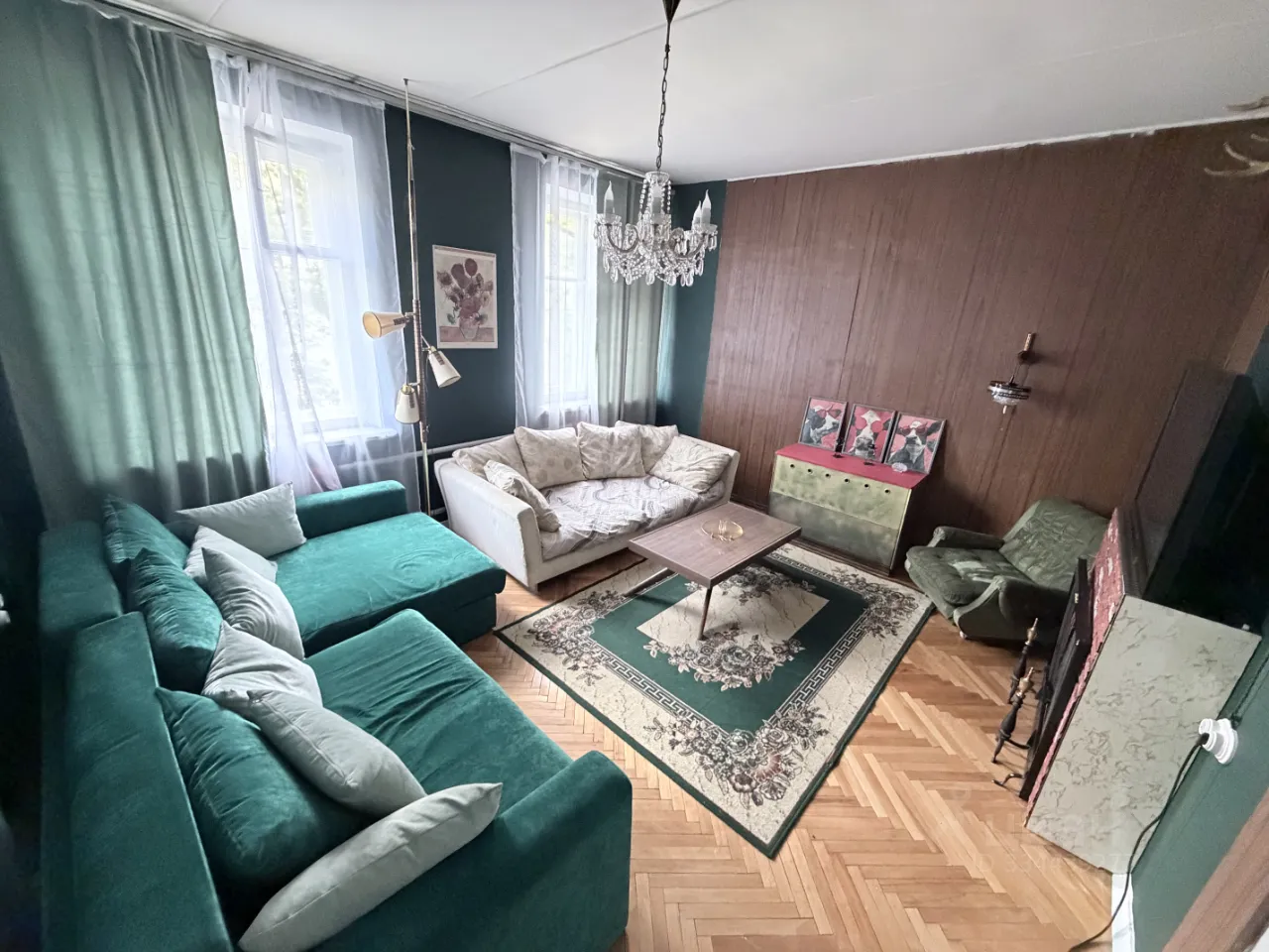 2-комн. квартира, 63 м², 2/8 этаж