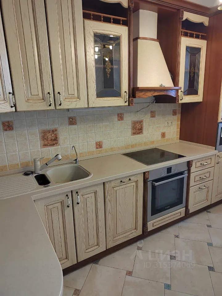 3-комн. квартира, 101 м², 5/18 этаж