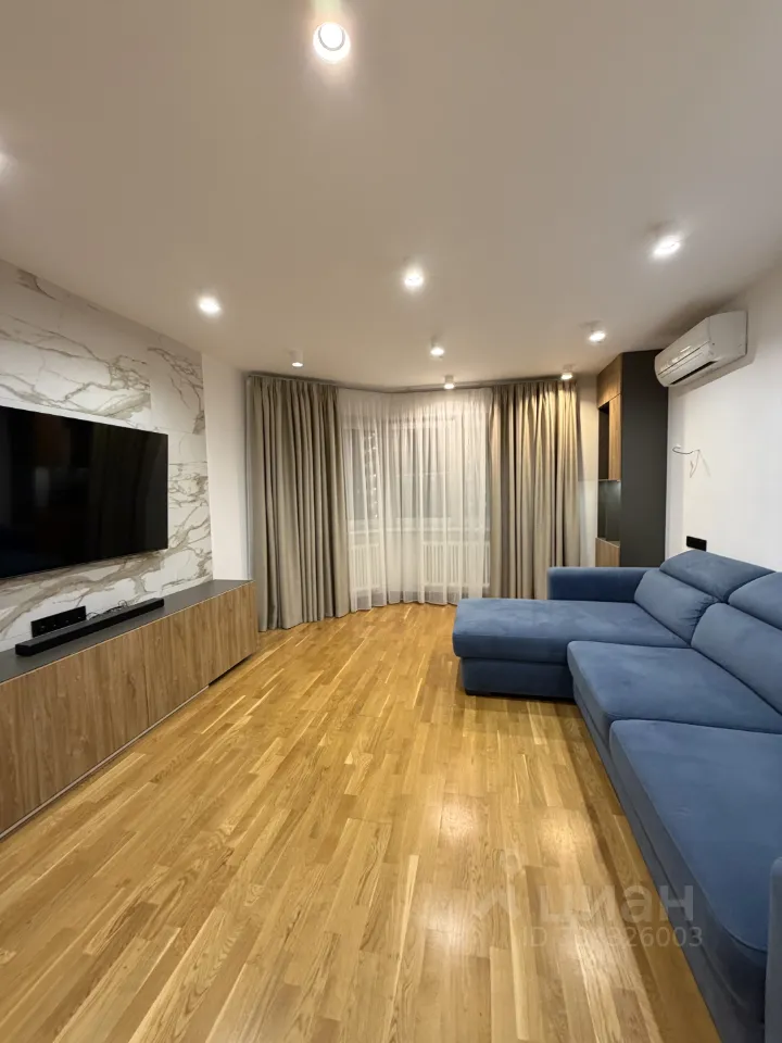 2-комн. квартира, 65 м², 10/21 этаж