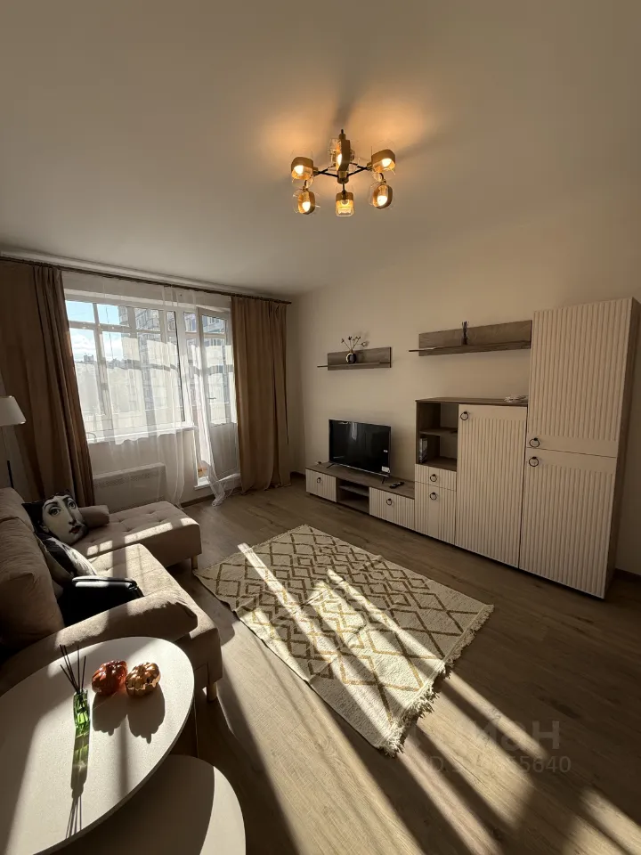 2-комн. квартира, 52 м², 6/17 этаж