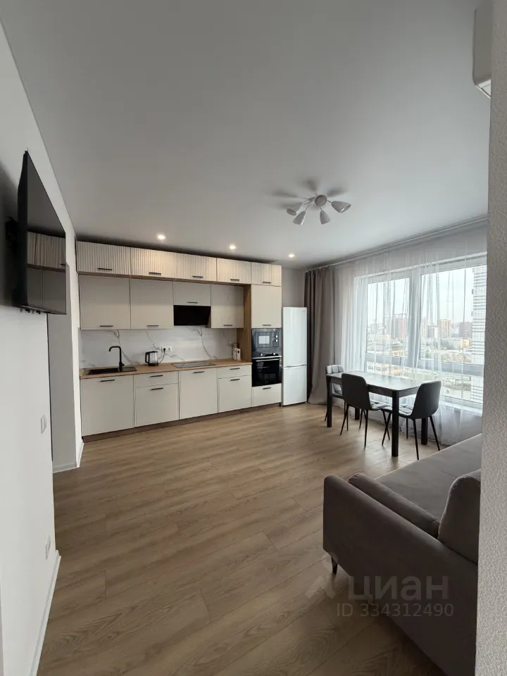 2-комн. квартира, 52 м², 18/33 этаж