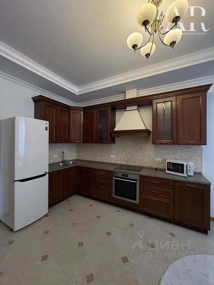 3-комн. квартира, 130 м², 3/23 этаж