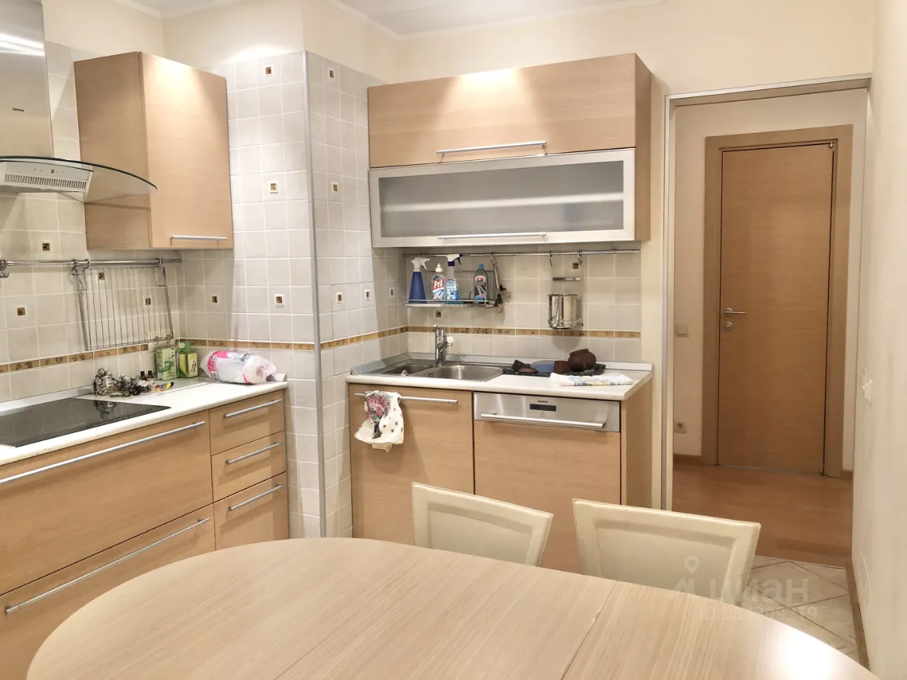 2-комн. квартира, 81 м², 9/14 этаж