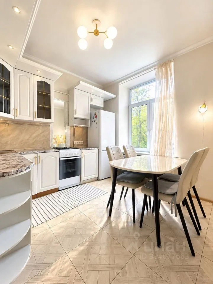 3-комн. квартира, 90 м², 4/10 этаж