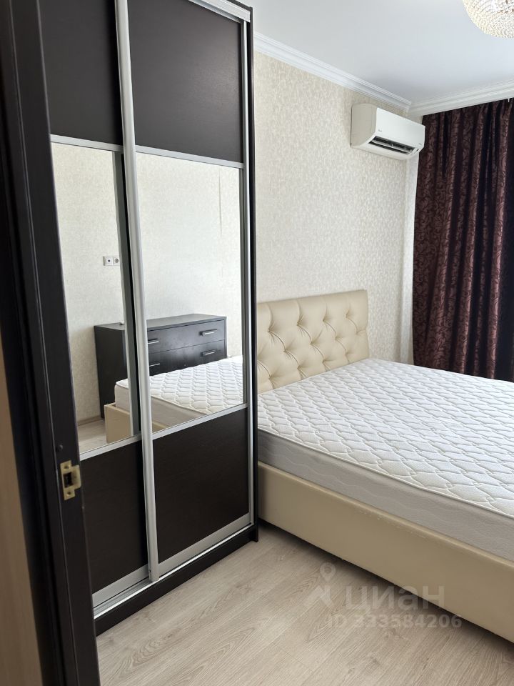 2-комн. квартира, 53 м², 11/18 этаж