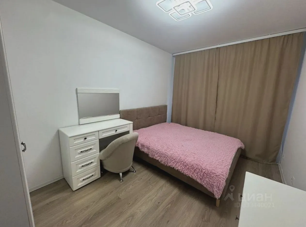 3-комн. квартира, 57 м², 2/17 этаж