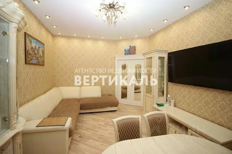 3-комн. квартира, 72 м², 3/6 этаж
