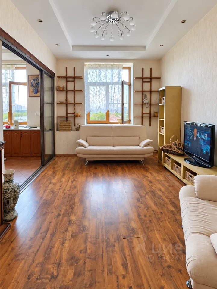 2-комн. квартира, 63 м², 9/9 этаж