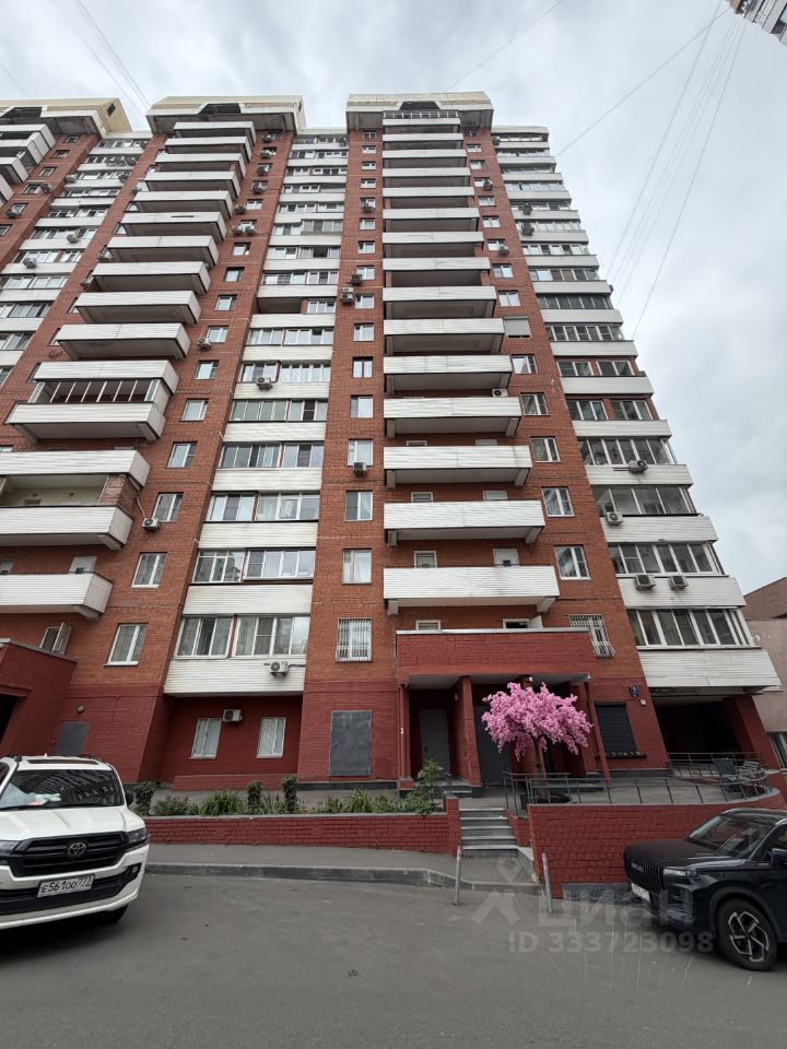 3-комн. квартира, 71 м², 3/17 этаж