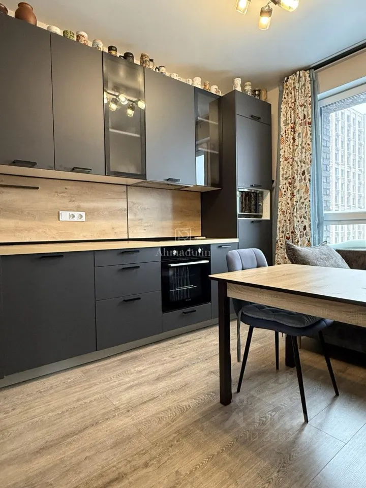 2-комн. квартира, 54 м², 16/25 этаж