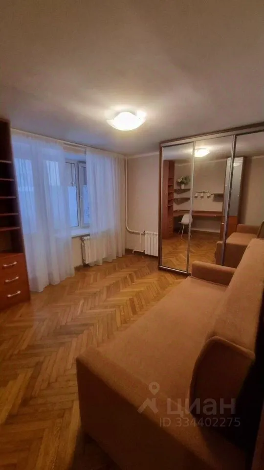 2-комн. квартира, 40 м², 1/9 этаж