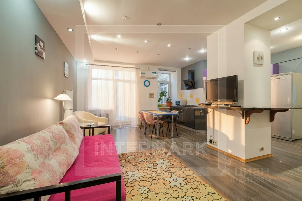 3-комн. квартира, 73 м², 3/6 этаж