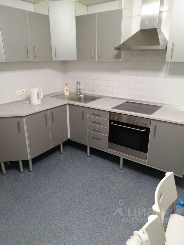 2-комн. квартира, 65 м², 8/17 этаж