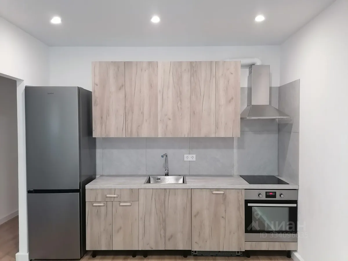 2-комн. квартира, 65 м², 4/17 этаж