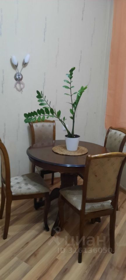 2-комн. квартира, 60 м², 21/22 этаж