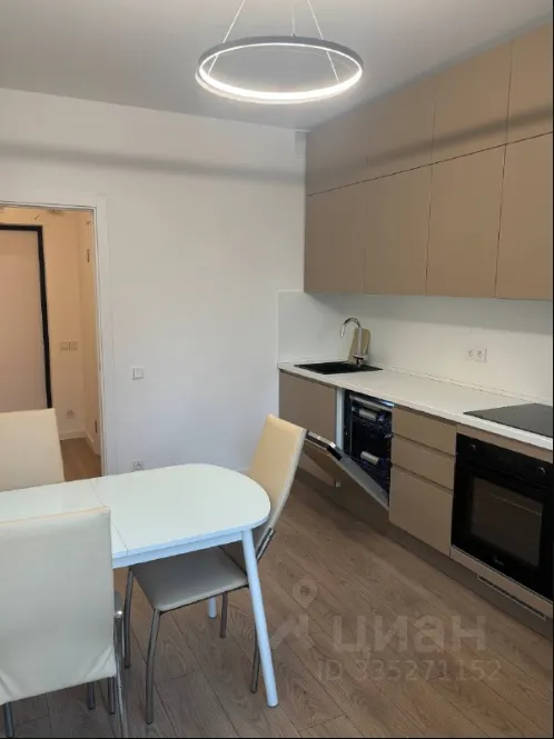 3-комн. квартира, 77 м², 6/9 этаж