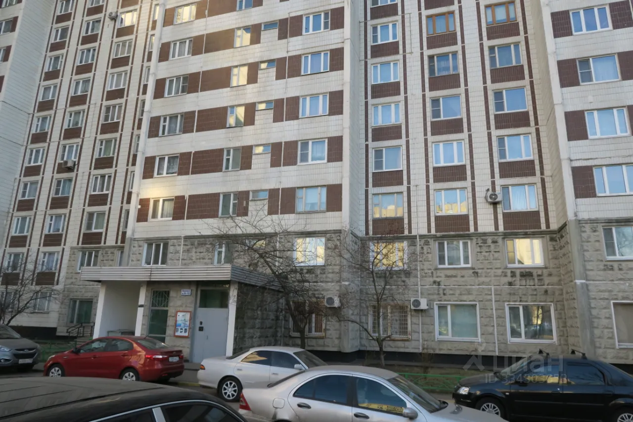2-комн. квартира, 57 м², 12/17 этаж