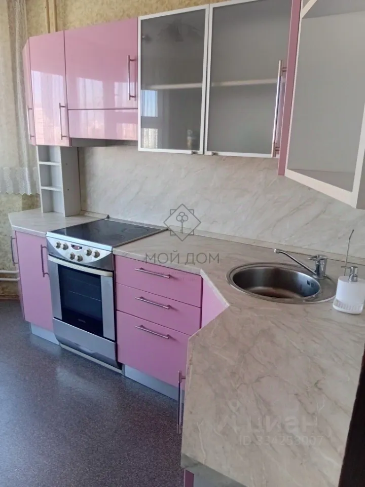 2-комн. квартира, 64 м², 10/17 этаж